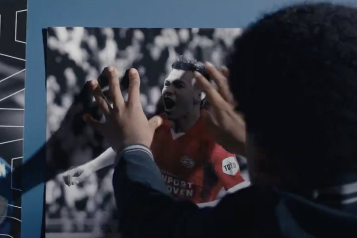 Een still uit de promovideo van PSV