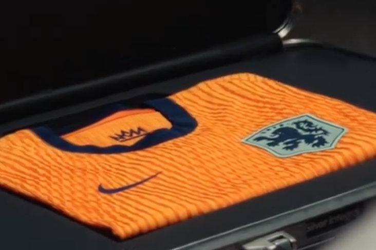 Het nieuwe shirt van het Nederlands Elftal