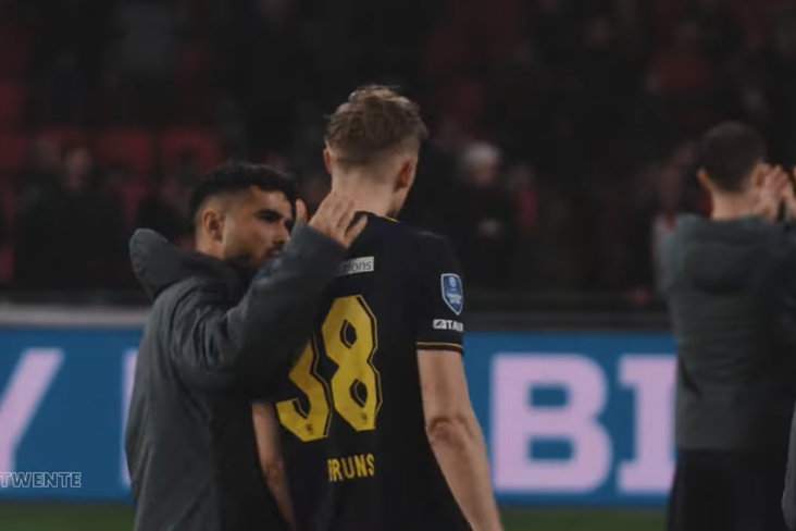Naci Ünüvar en Max Bruns na PSV - FC Twente