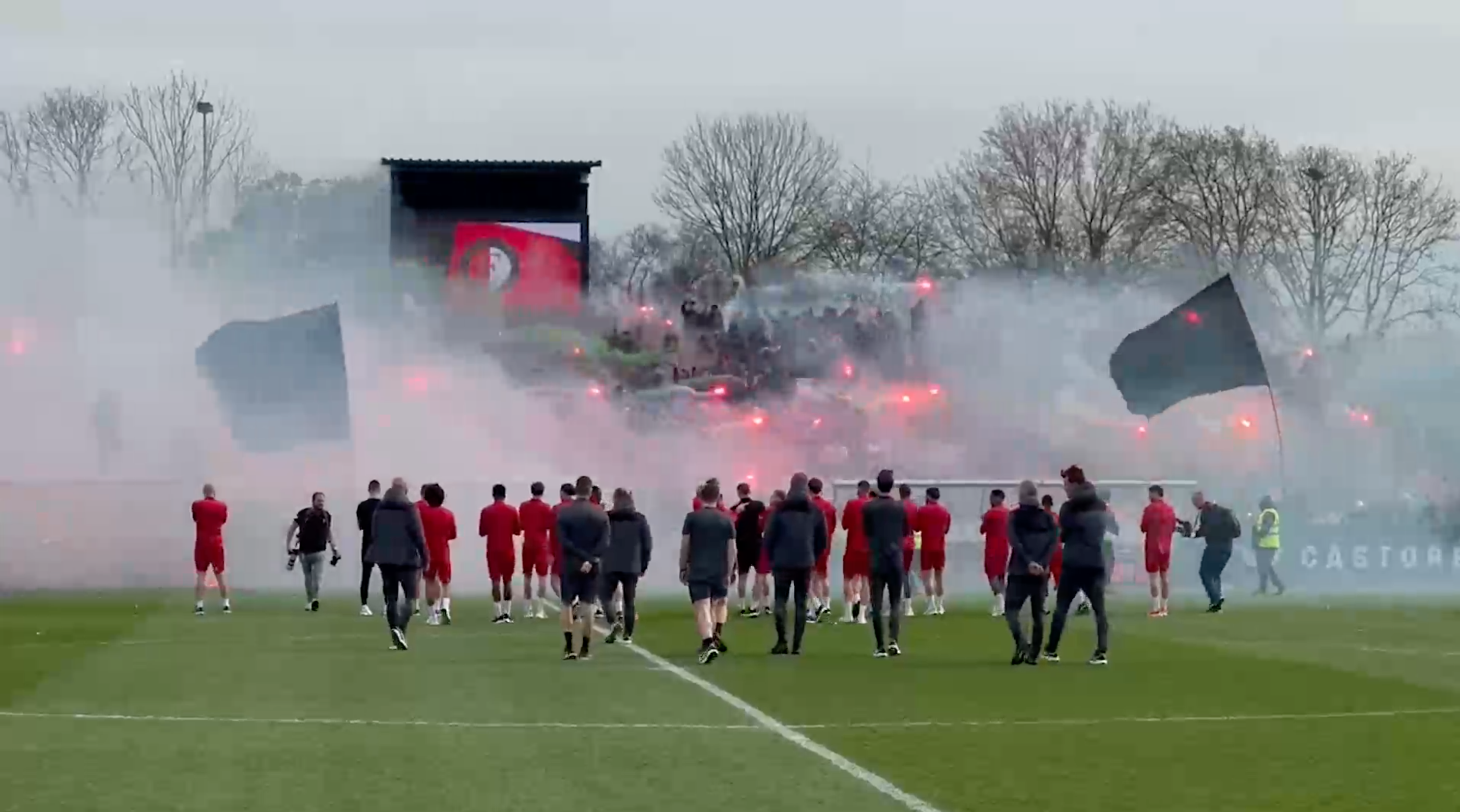 Het legioen bij de training van Feyenoord