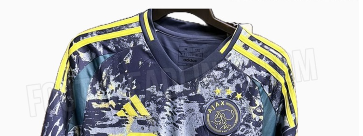 Het nieuwe uitshirt van Ajax