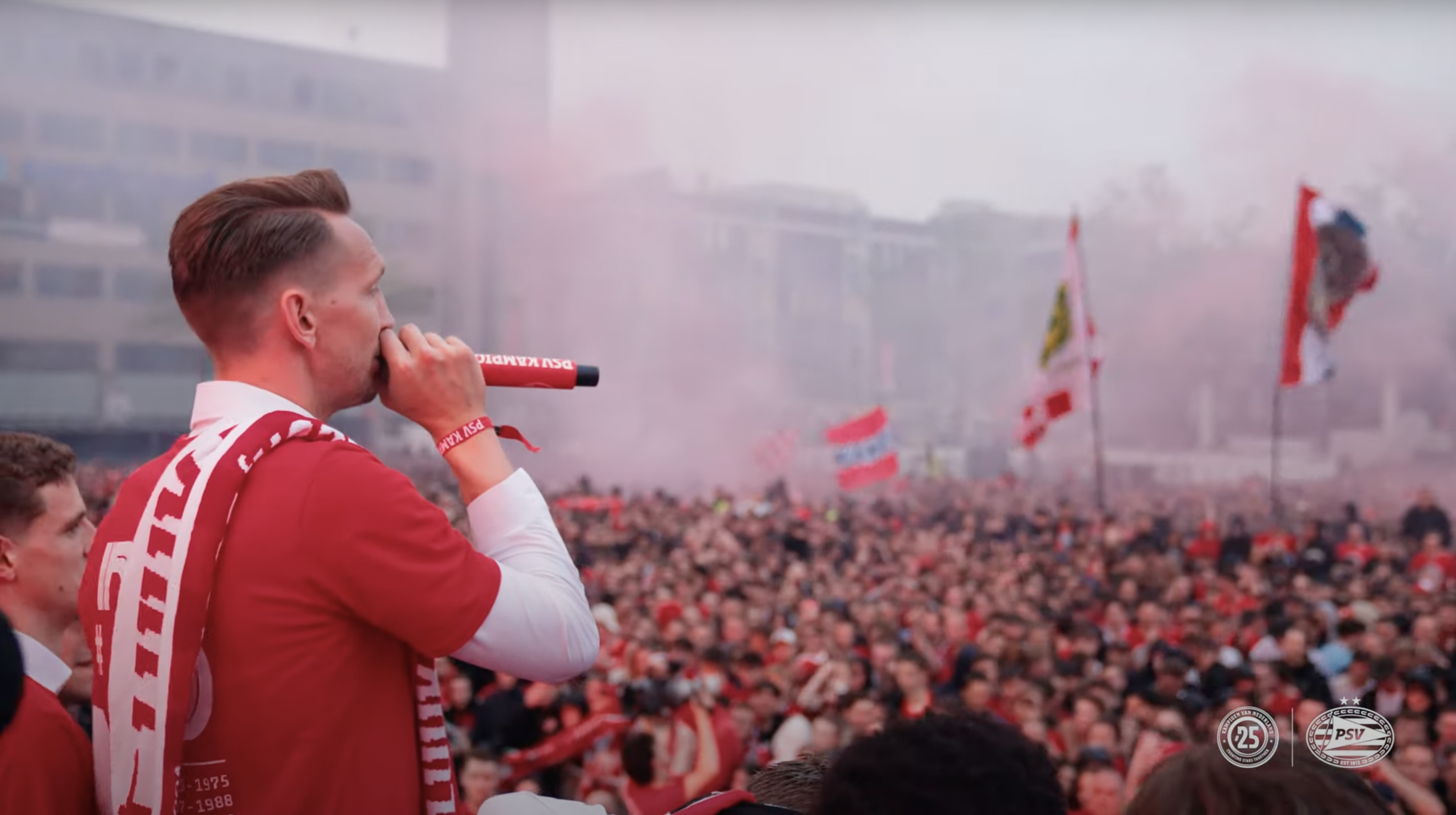 Huldiging van PSV op het stadhuisplein