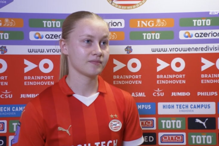 Ranneke Derks (PSV) vlak na haar debuut in de hoofdmacht