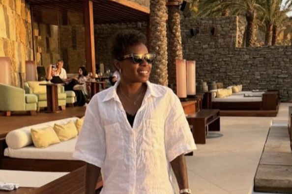 Lineth Beerensteyn geniet op Mykonos