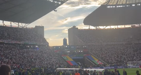 Jordan Henderson, vanuit het Olympiastadion