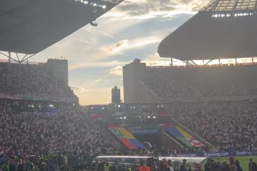 Jordan Henderson, vanuit het Olympiastadion