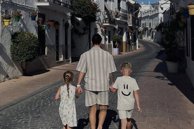 Sherida Spitse met haar kids op vakantie