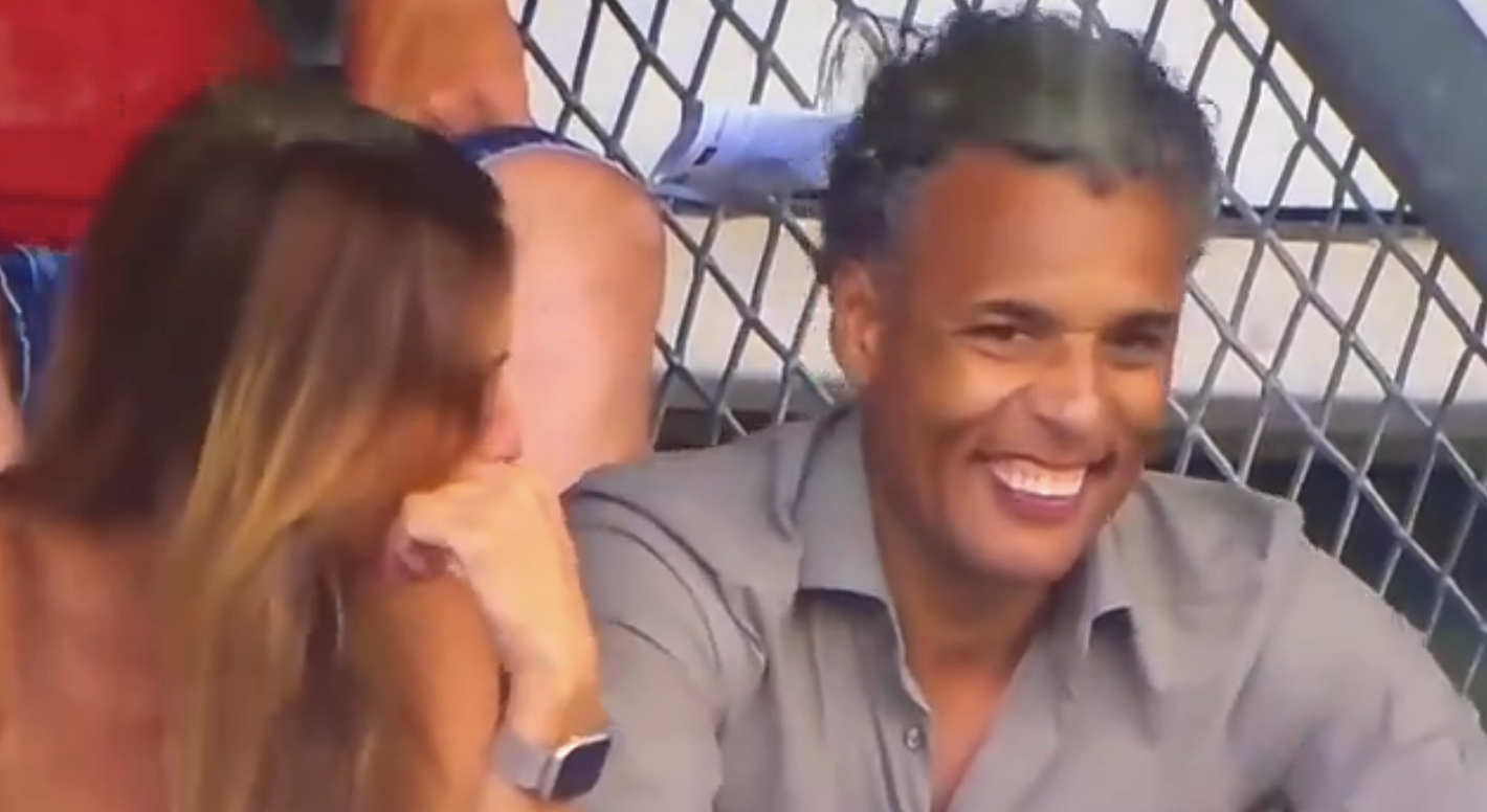 Pierre van Hooijdonk na de 1-0