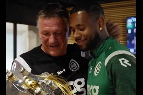Bert de Voogd en Leandro Bacuna