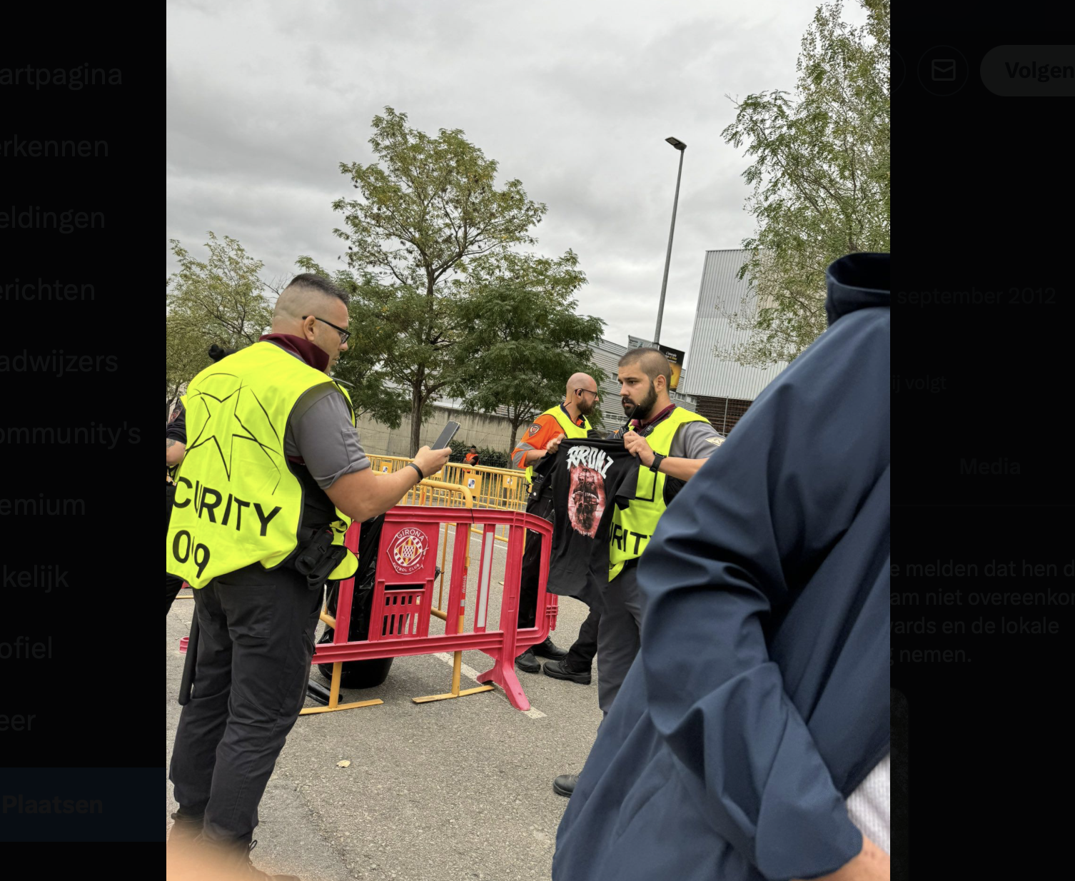 Spaanse politie neemt een shirt in beslag
