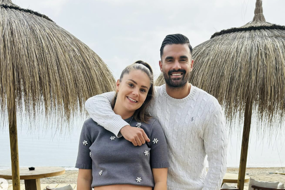 Zwangere Lieke Martens en Benjamin van Leer stralen