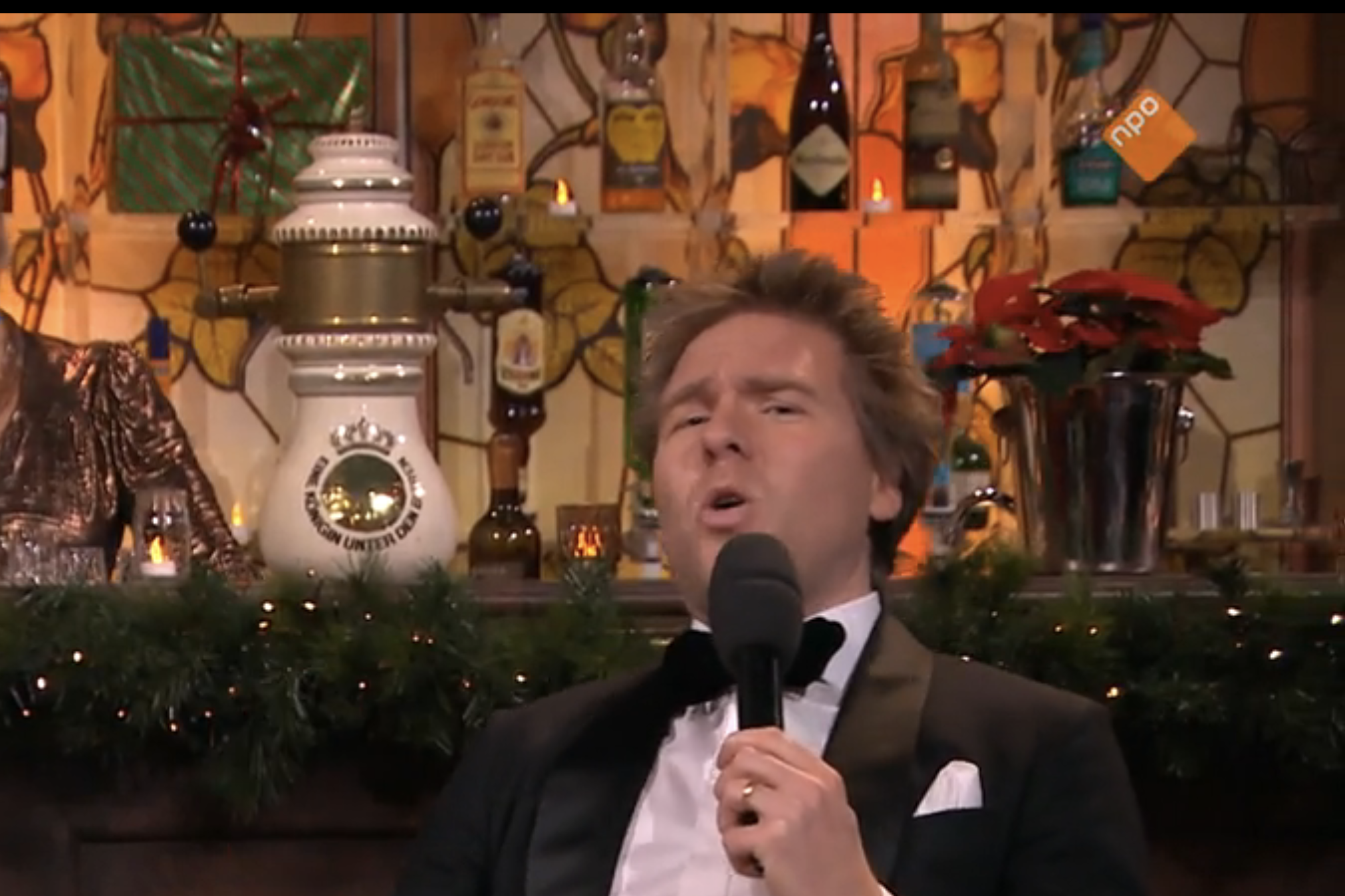 Sjoerd van Ramshorst zingt