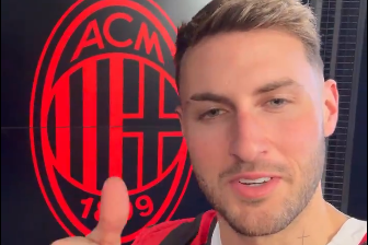 Santiago Giménez bij zijn nieuwe club AC Milan