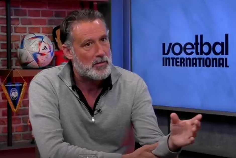 Marco Timmer in de studio van Voetbal International