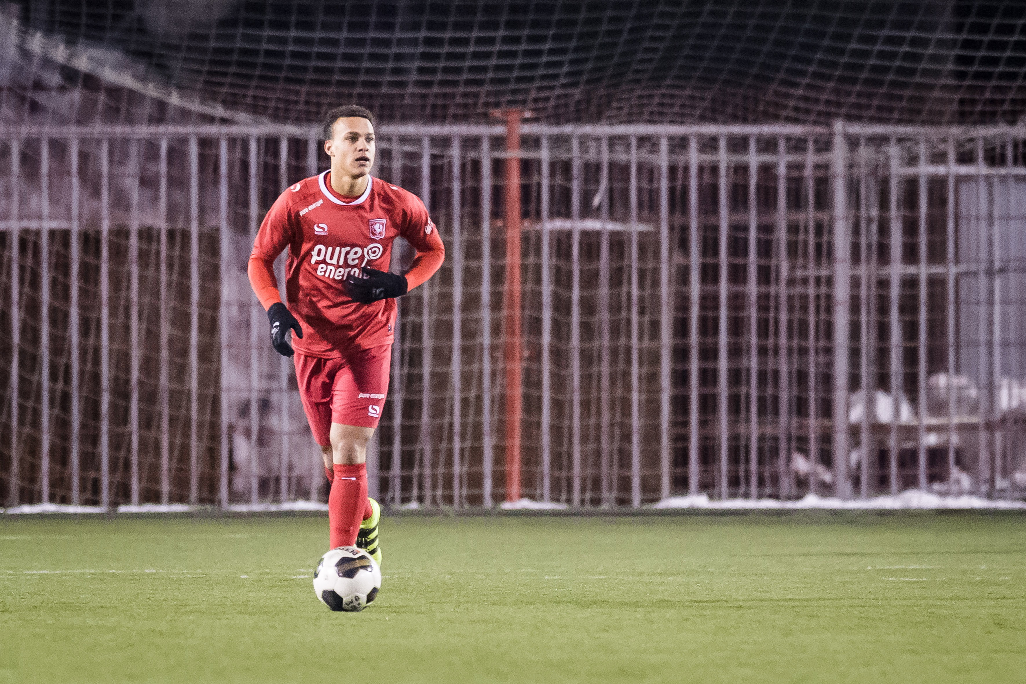 Shaquille Woudstra namens FC Twente