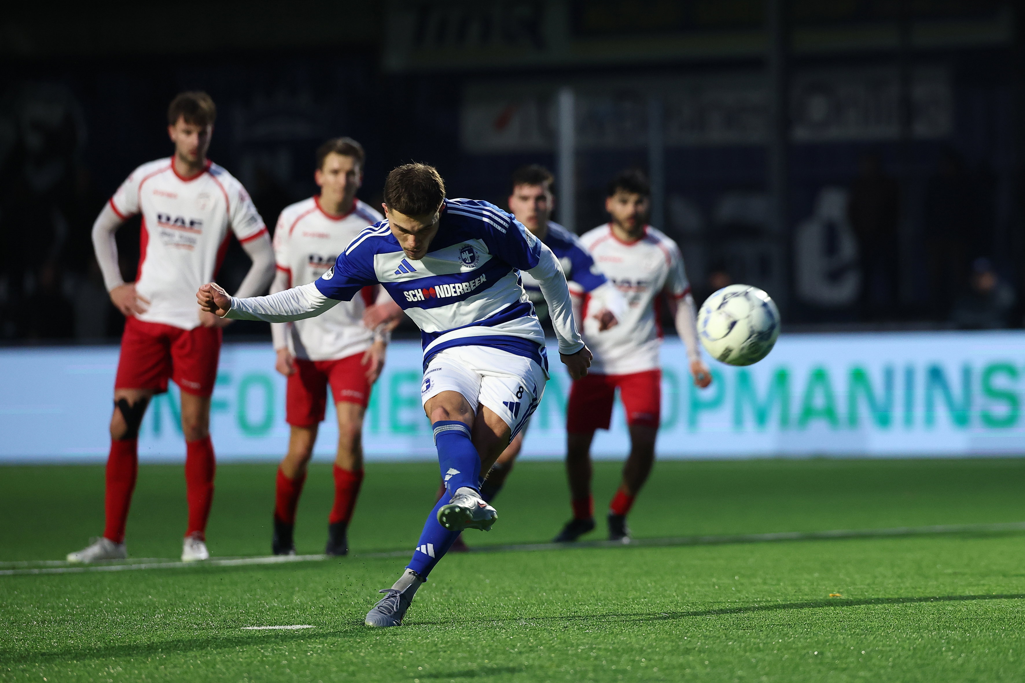 Spakenburg speler Sam van Huffel
