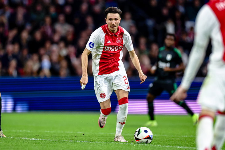 Steven Berghuis aan de bal