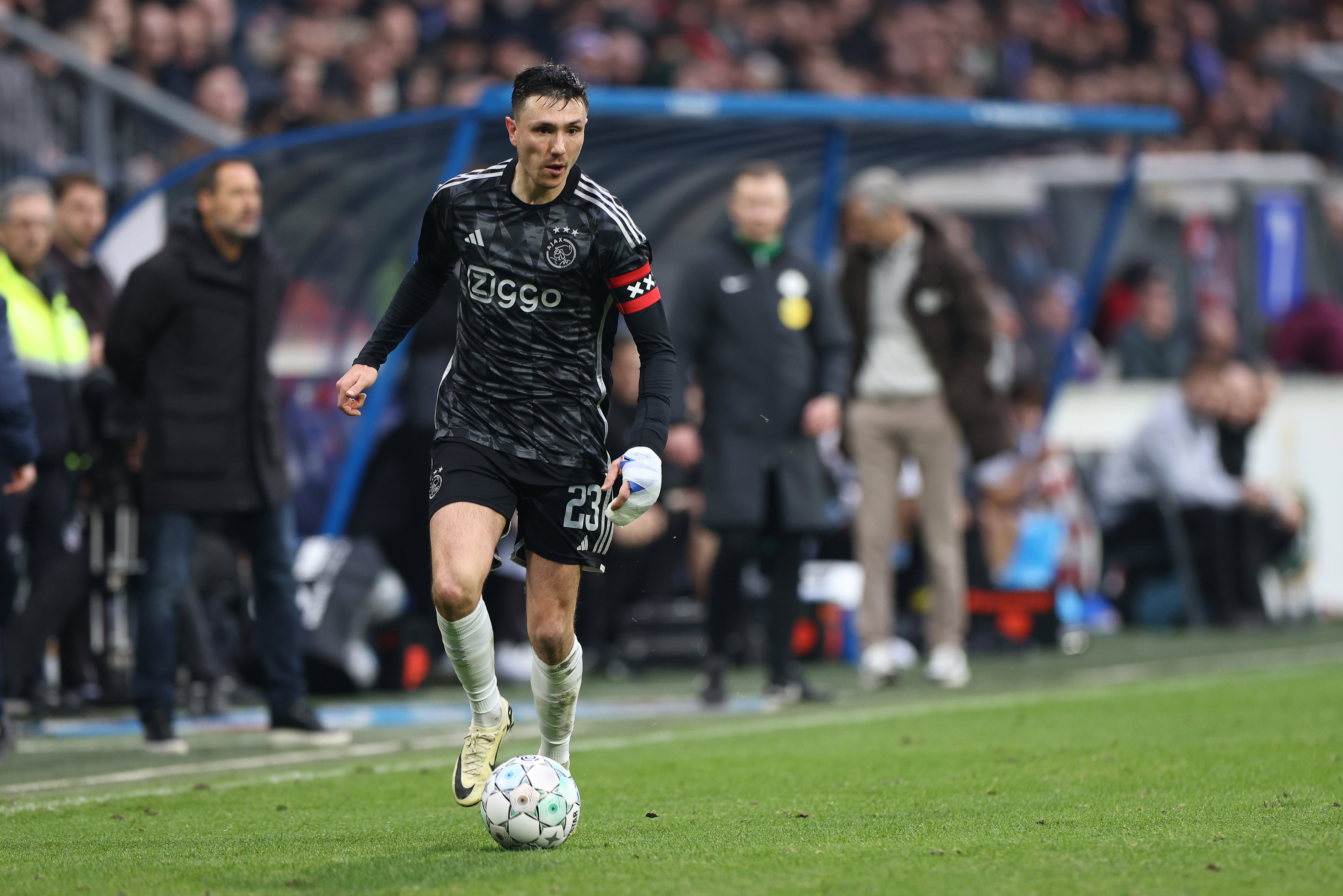 Steven Berghuis tegen SC Heerenveen