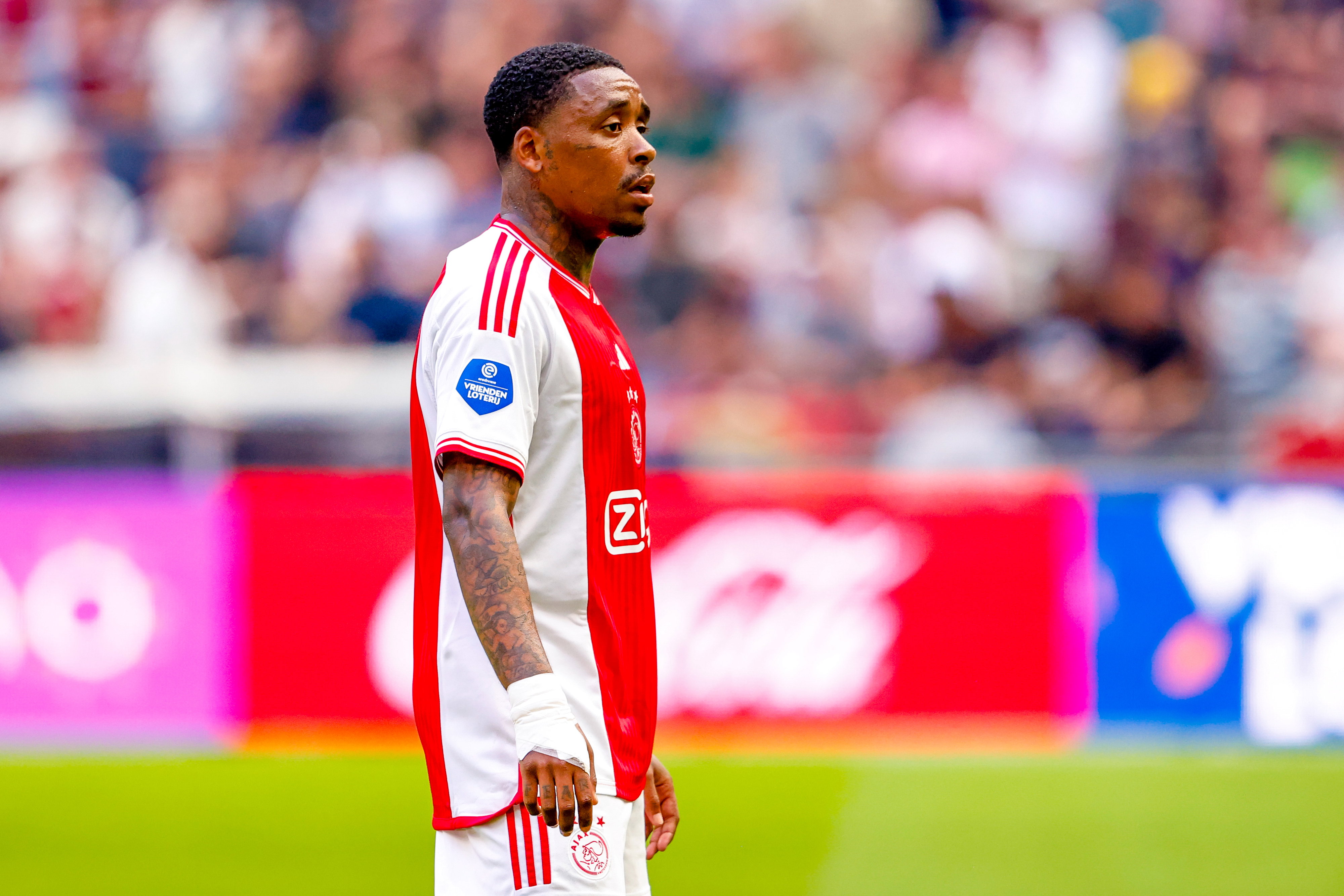 Steven Bergwijn tegen Almere City