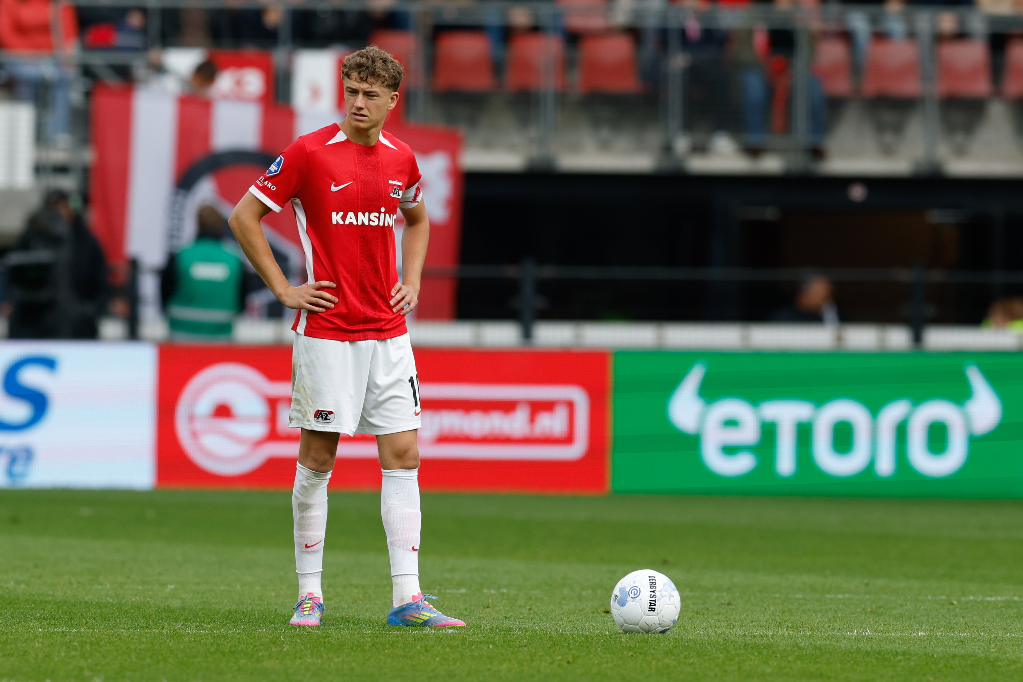 Sven Mijnans op het veld in Alkmaar