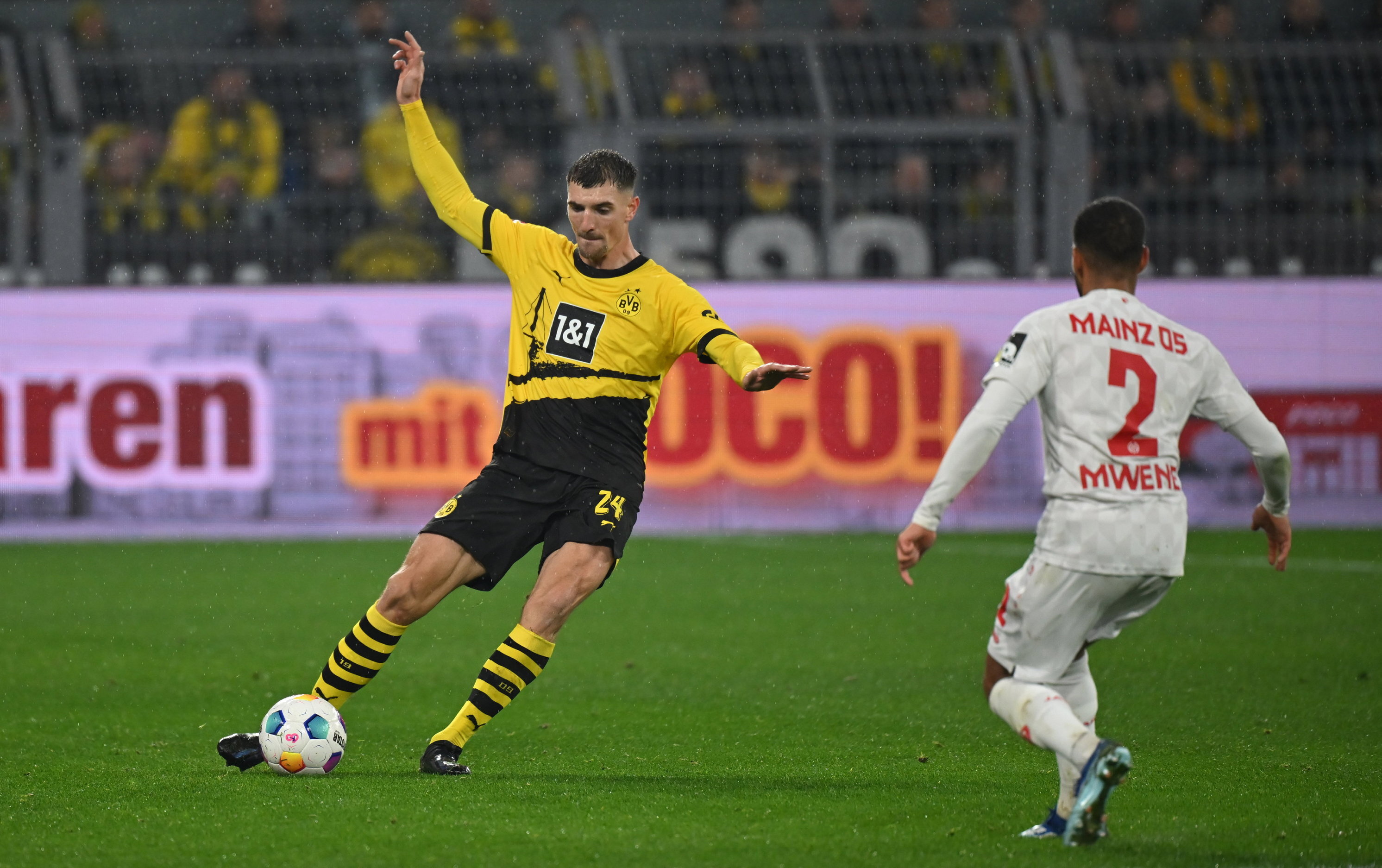 Thomas Meunier namens Borussia Dortmund
