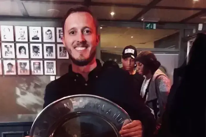 Thomas Schaling met de schaal in 2018