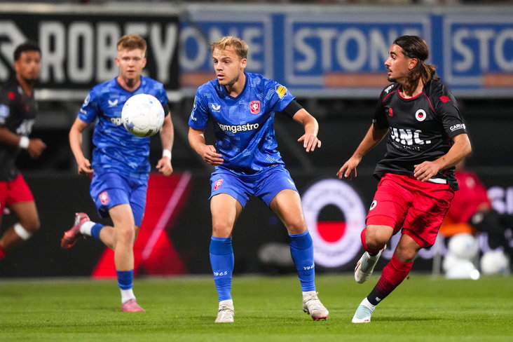 Thomas van den Belt tegen Excelsior