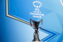 De UEFA Women's Champions League-trofee