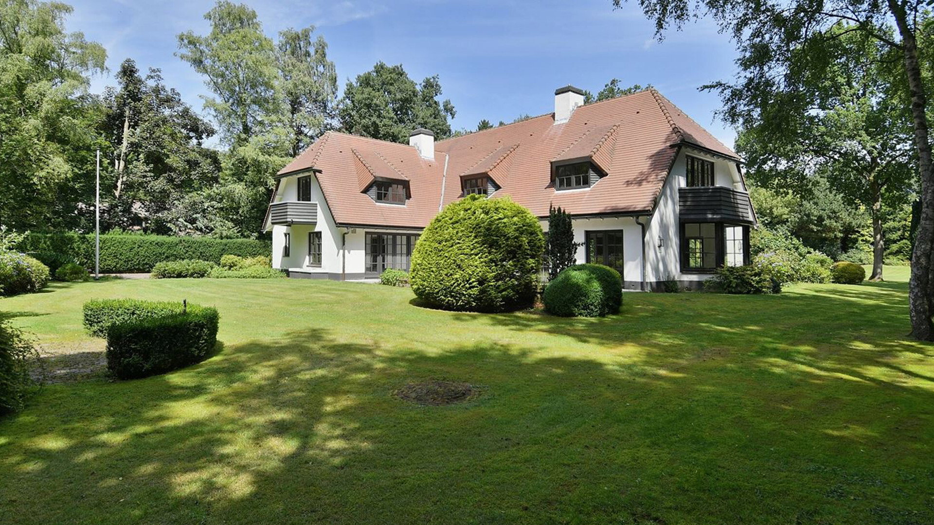 Villa Jordan Henderson