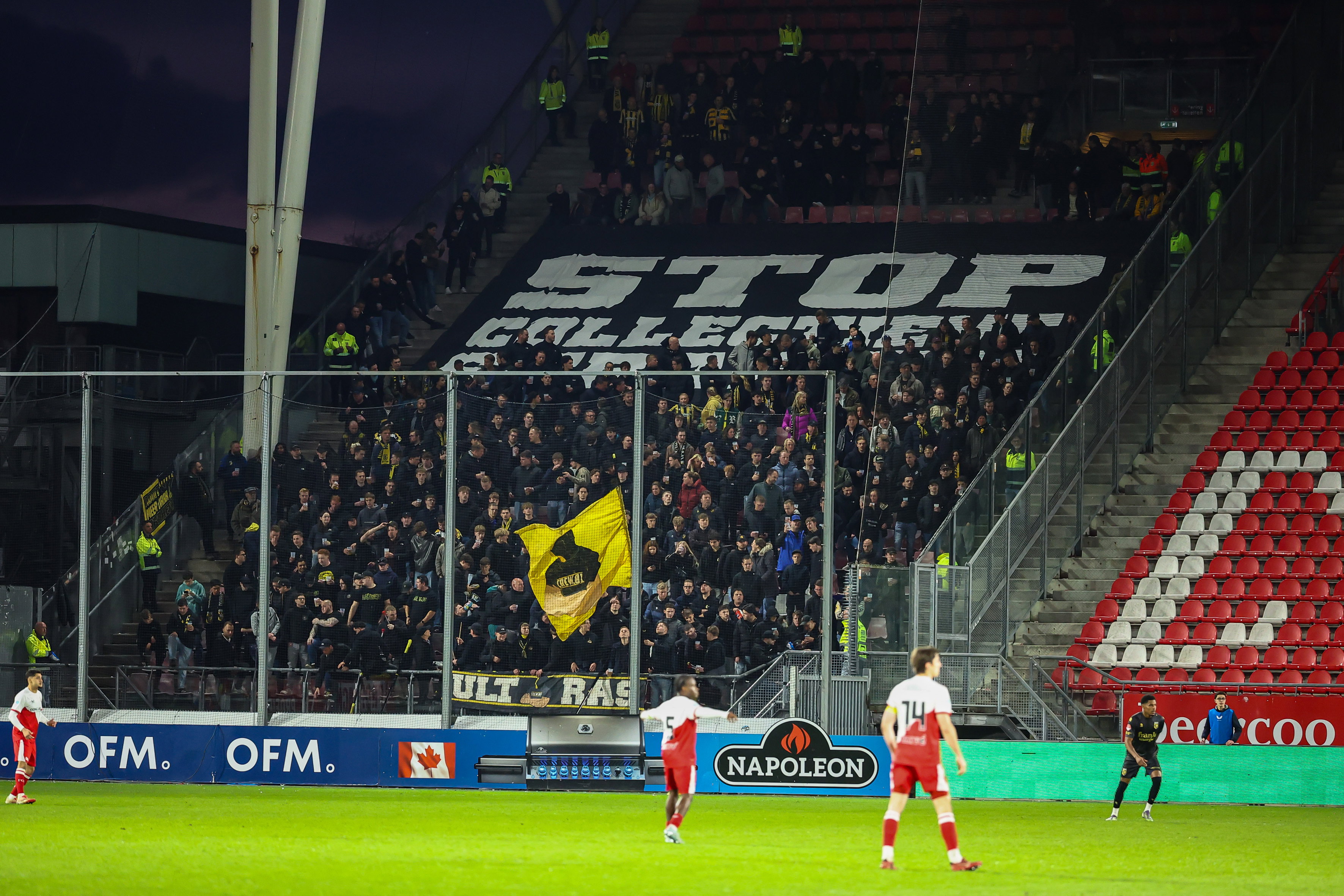 Vitesse-fans in Stadion Galgenwaard