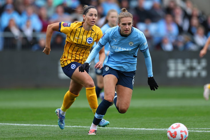 Vivianne Miedema tegen Brighton & Hove Albion FC