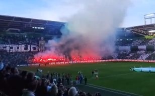 Vuurwerk op de Noordtribune