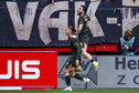 Artem Stepanov en Ángel Alarcón juichen na een goal tegen FC Twente
