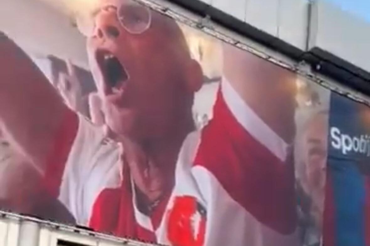 Het Feyenoord-logo is beklad op de Ziggo-campagne