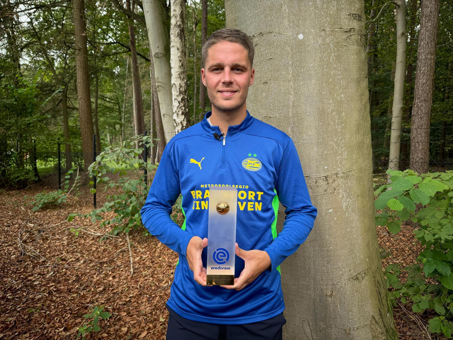 Joey Veerman is de Speler van de Maand augustus