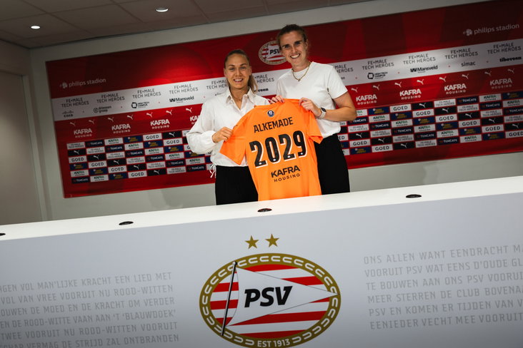 Lisan Alkemade verlengt haar contract bij PSV