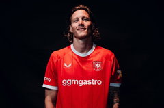 Wout Weghorst in het shirt van FC Twente