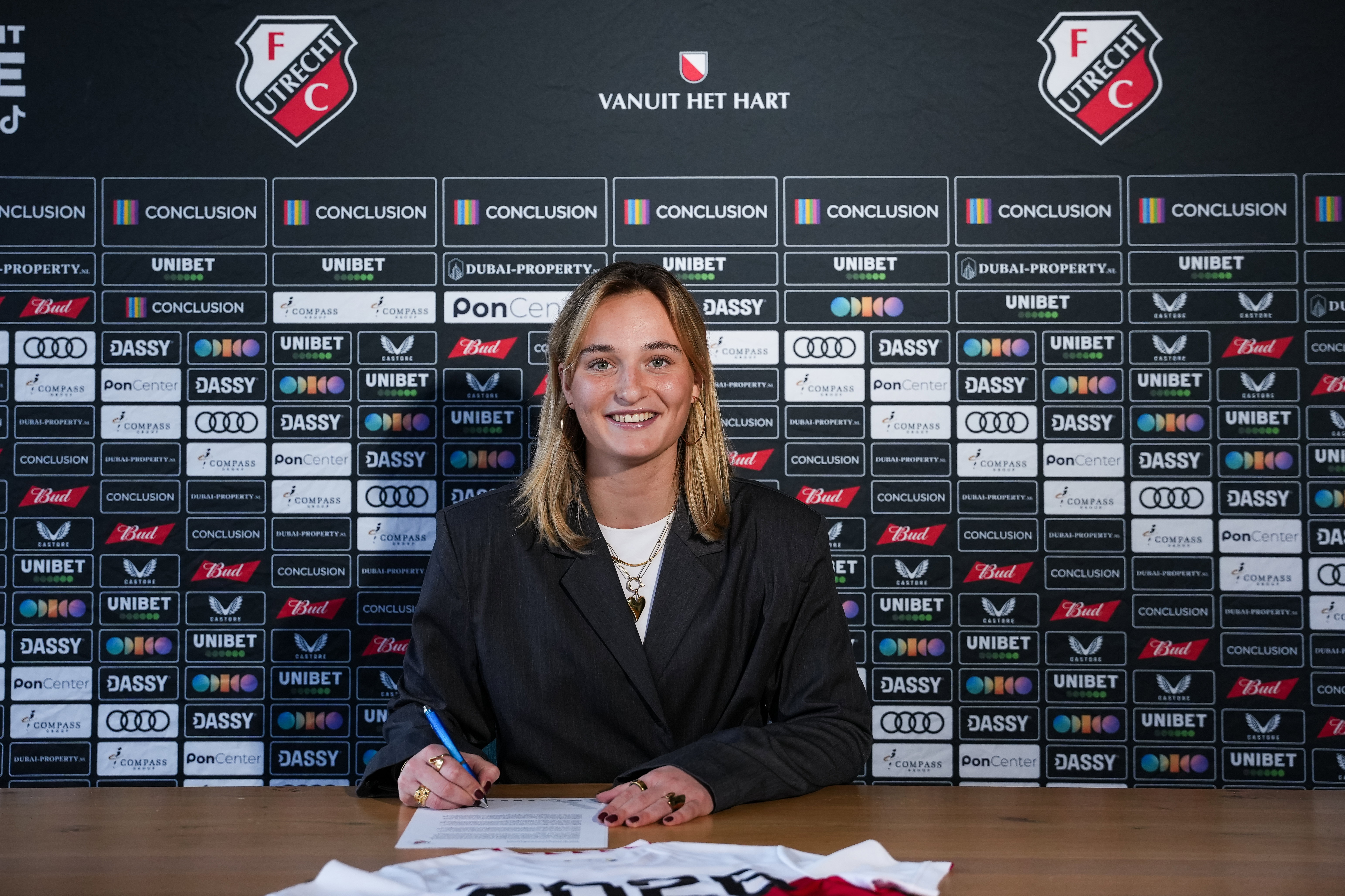 Lobke Loonen tekent bij FC Utrecht