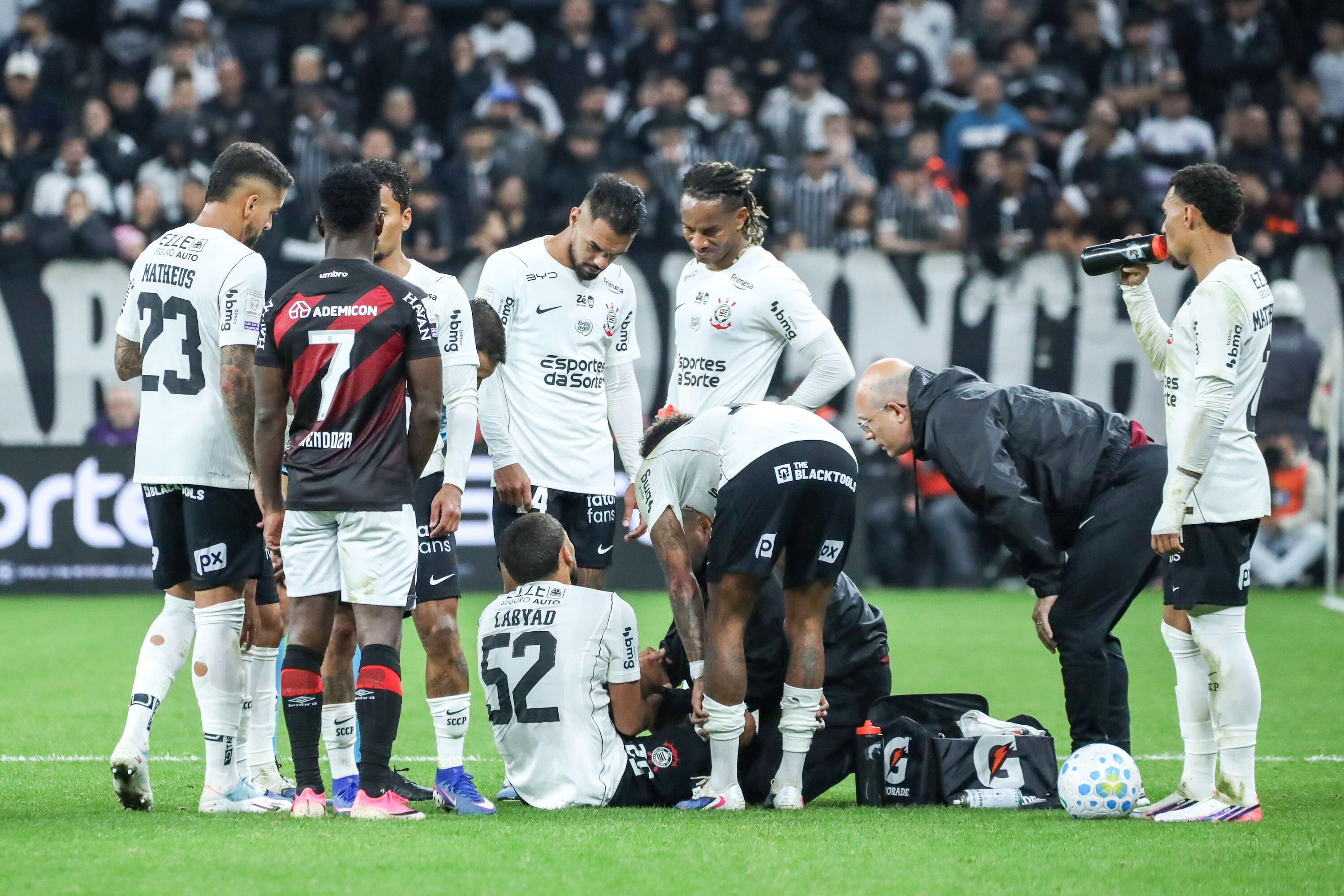 Zakaria Labyad raakt zwaar geblesseerd