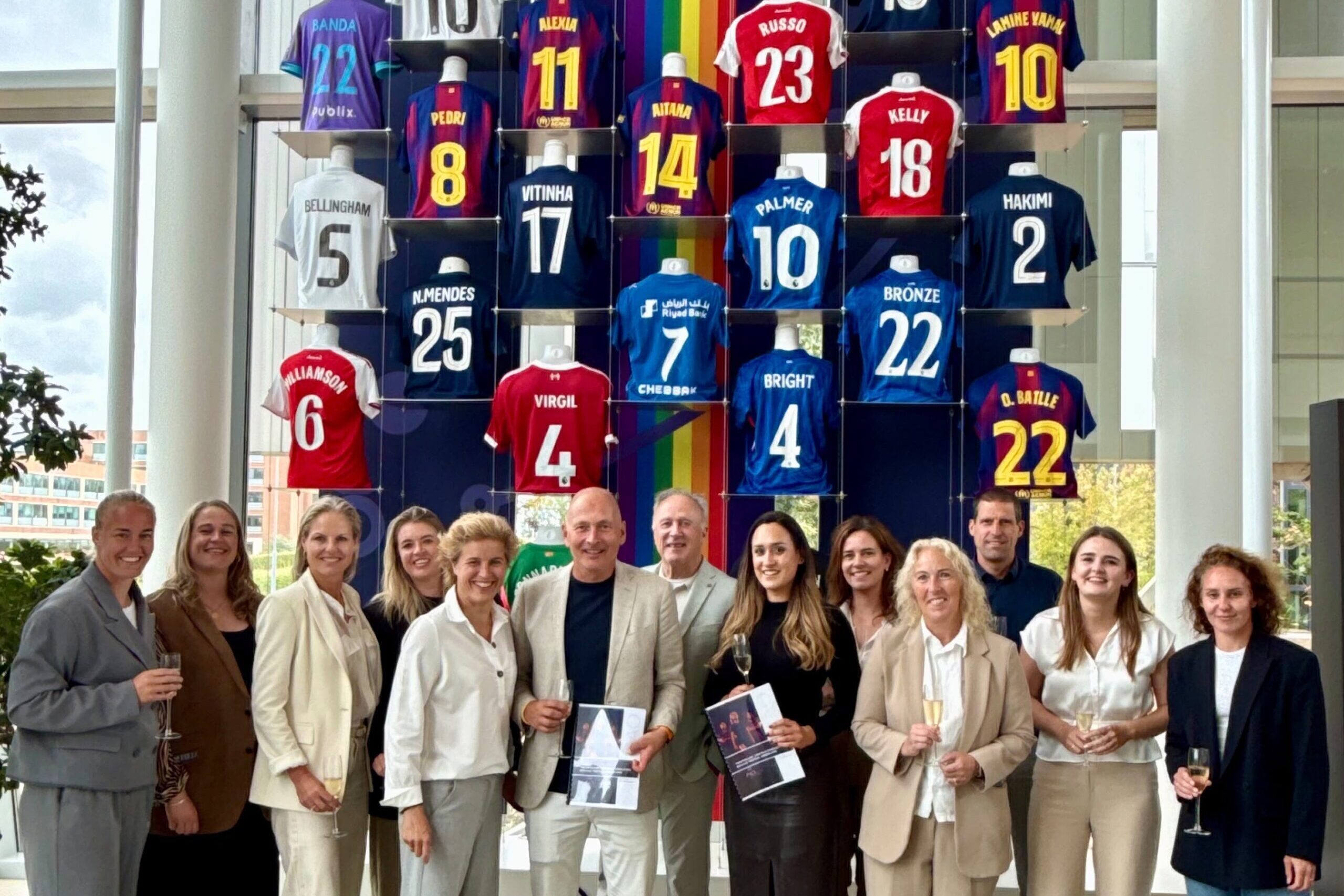 Zes clubs zetten grote stap met nieuwe cao in vrouwenvoetbal