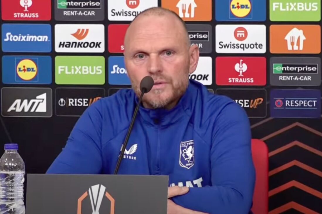Joseph Oosting bij de persconferentie