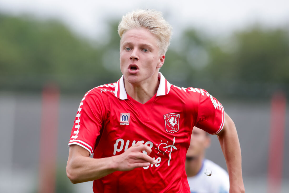 Two talents from Academy present themselves first …