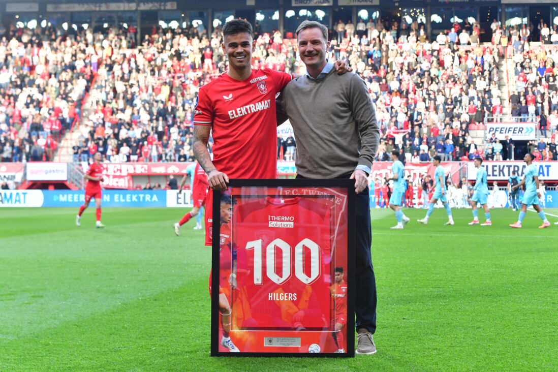 Mees Hilgers heeft 100 wedstrijden voor FC Twente achter zijn naam