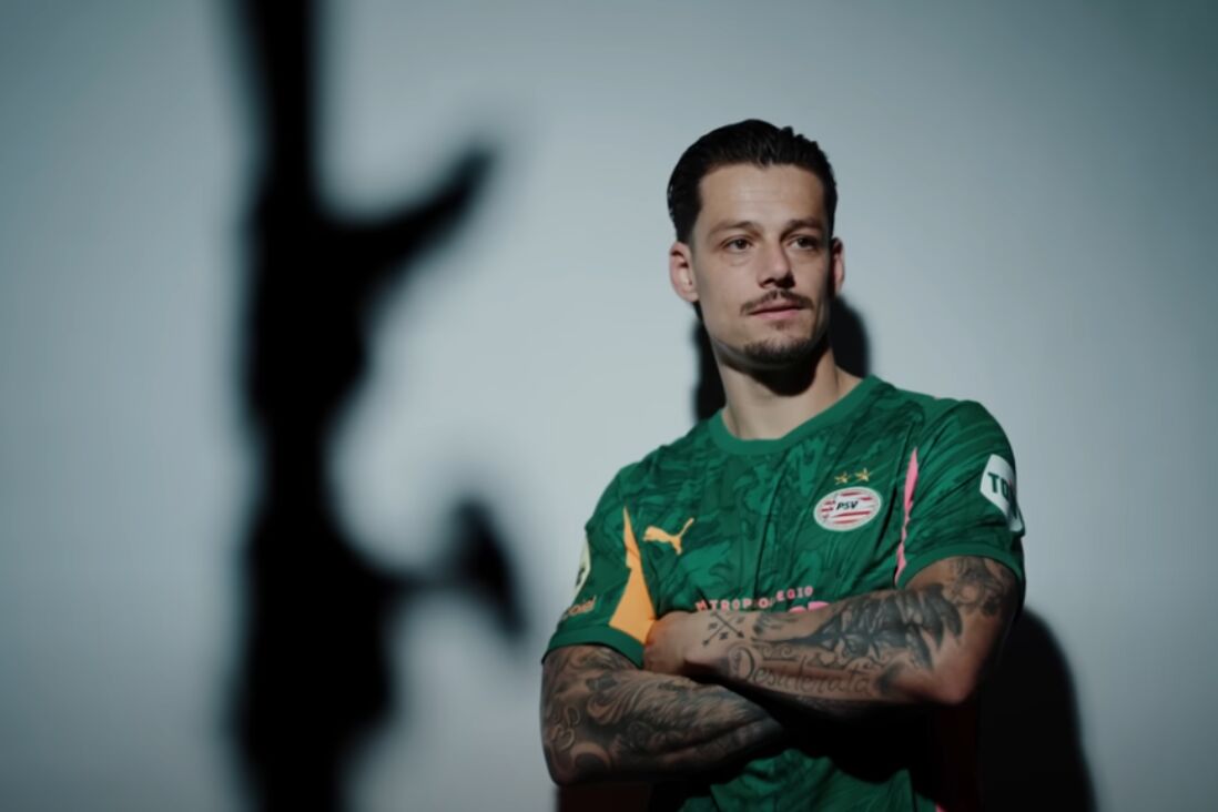 Nick Olij in het shirt van PSV