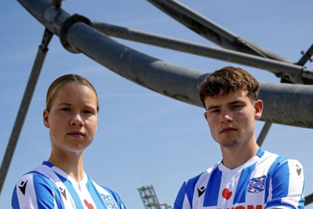 Het nieuwe thuisshirt van SC Heerenveen