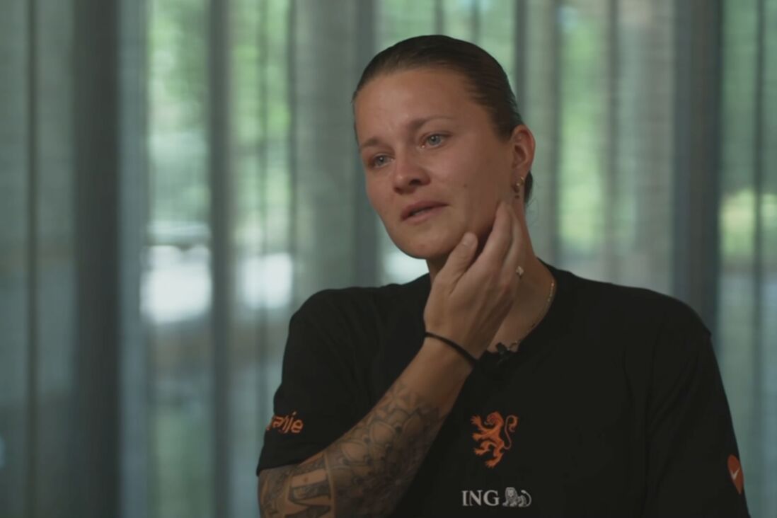 Sherida Spitse is emotioneel in gesprek met ESPN