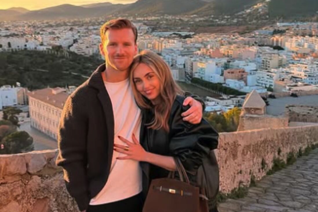 Dani de Wit en vriendin genieten op vakantie