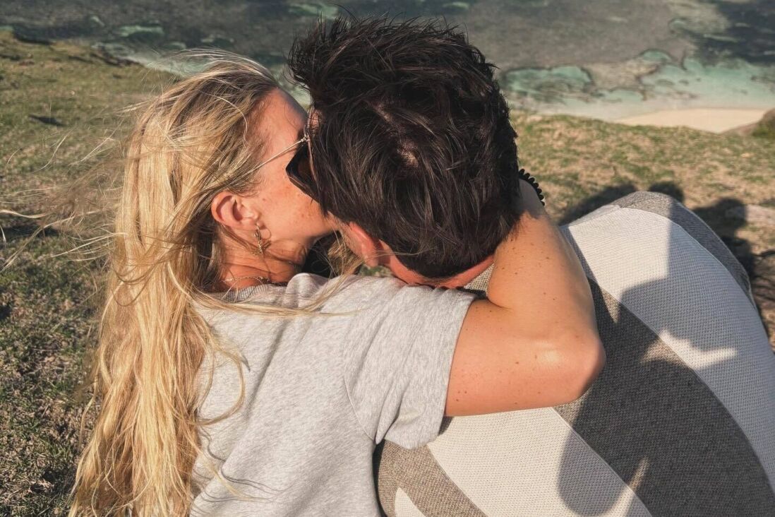 Anouk Hoogendijk met haar vriend Pieter in Indonesië