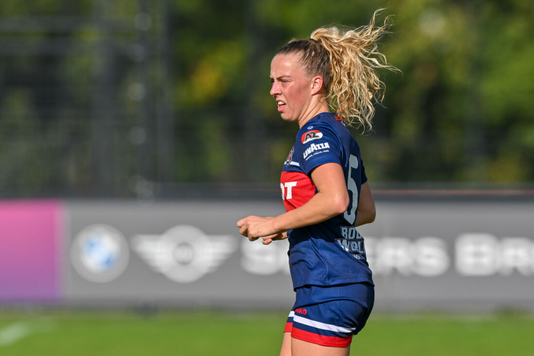 Camie Mol in actie namens VV Alkmaar