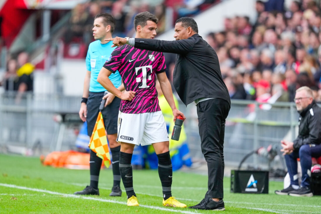 Henk Fräser als trainer van FC Utrecht in 2022